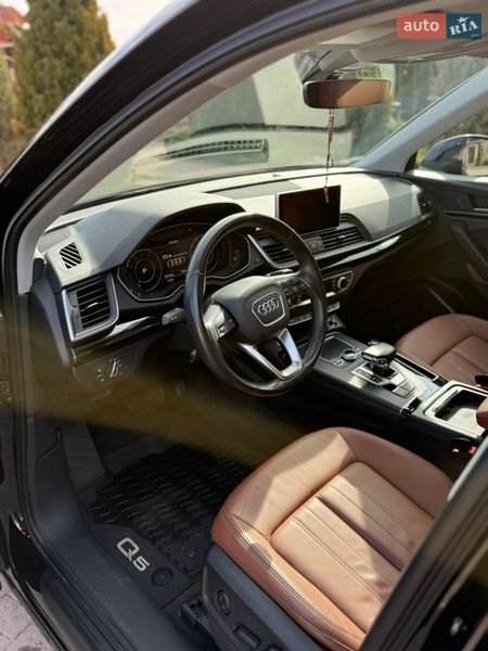 Позашляховик / Кросовер Audi Q5 2017 в Стрию