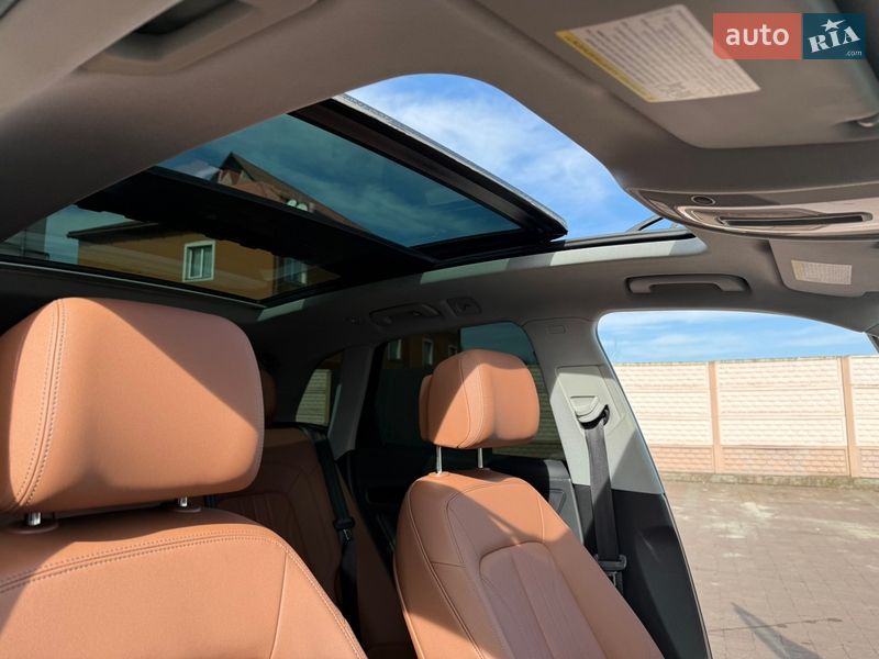 Позашляховик / Кросовер Audi Q5 2017 в Стрию