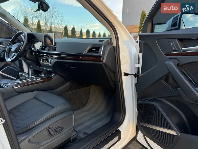 Позашляховик / Кросовер Audi Q5 2018 в Стрию