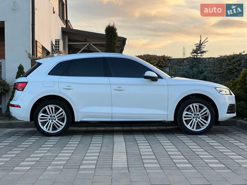 Позашляховик / Кросовер Audi Q5 2018 в Стрию