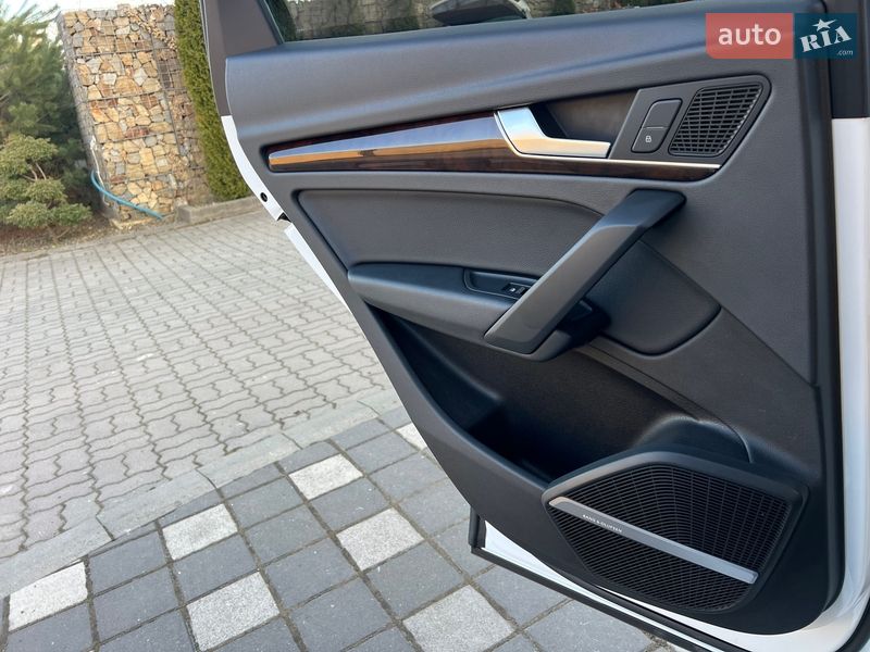 Позашляховик / Кросовер Audi Q5 2018 в Стрию