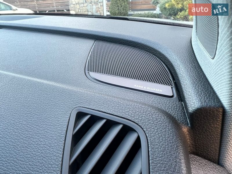 Позашляховик / Кросовер Audi Q5 2018 в Стрию