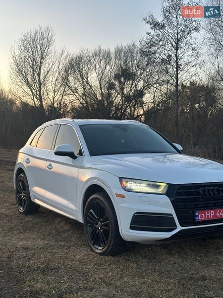 Внедорожник / Кроссовер Audi Q5 2018 в Луцке