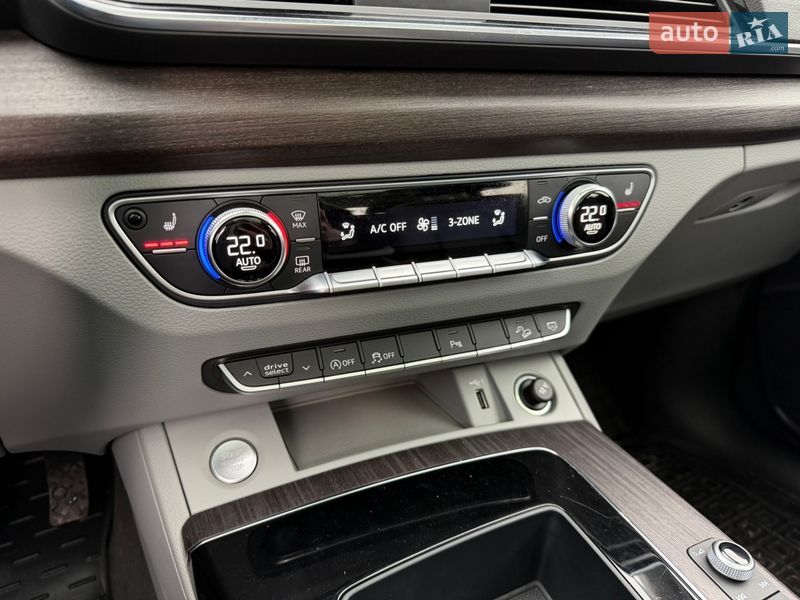 Позашляховик / Кросовер Audi Q5 2020 в Сумах