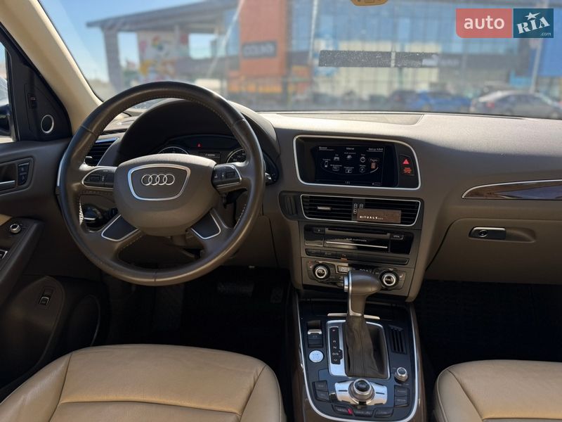 Позашляховик / Кросовер Audi Q5 2015 в Києві