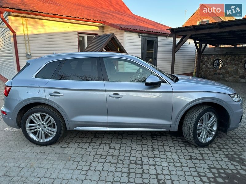 Внедорожник / Кроссовер Audi Q5 2017 в Ратным