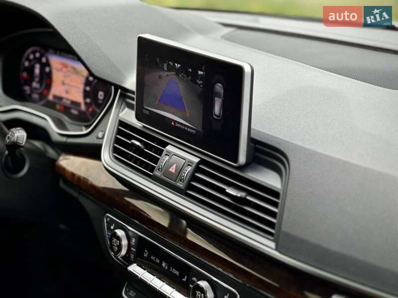 Внедорожник / Кроссовер Audi Q5 2018 в Киеве