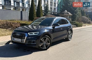 Позашляховик / Кросовер Audi Q5 2020 в Дніпрі