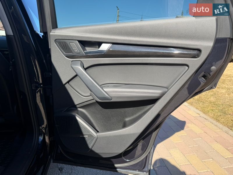 Внедорожник / Кроссовер Audi Q5 2020 в Днепре