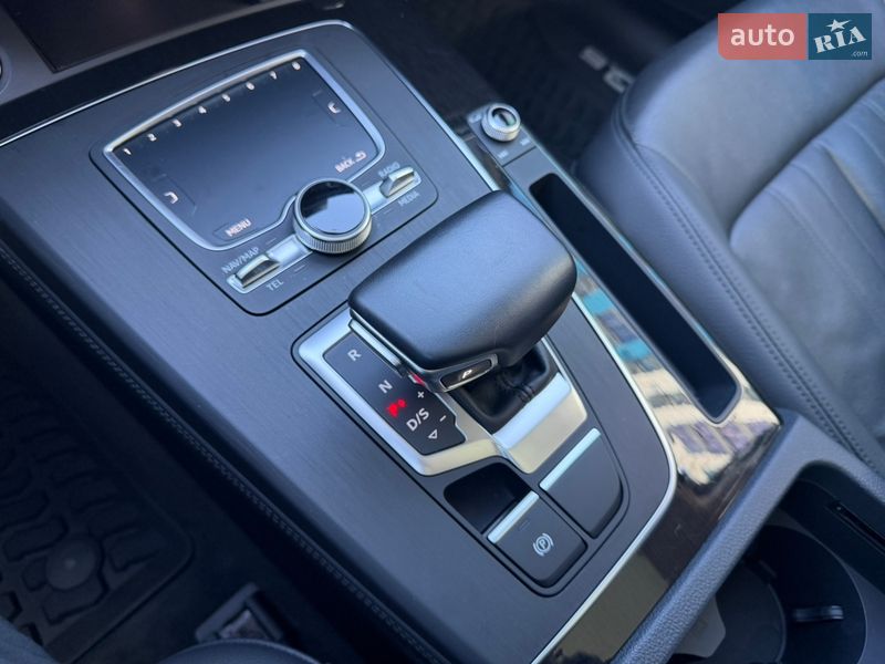 Внедорожник / Кроссовер Audi Q5 2020 в Днепре