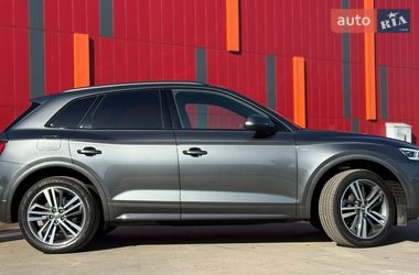 Внедорожник / Кроссовер Audi Q5 2019 в Киеве
