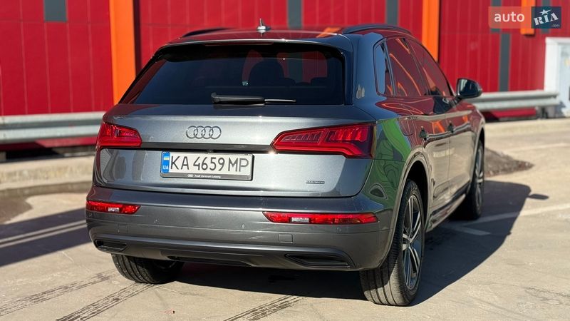 Внедорожник / Кроссовер Audi Q5 2019 в Киеве