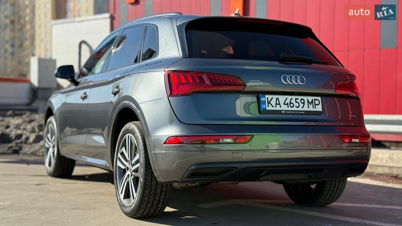 Внедорожник / Кроссовер Audi Q5 2019 в Киеве