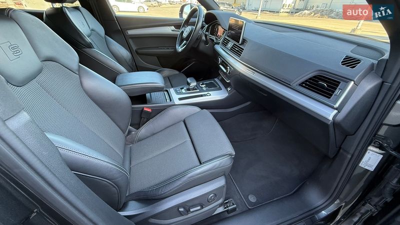 Внедорожник / Кроссовер Audi Q5 2019 в Киеве