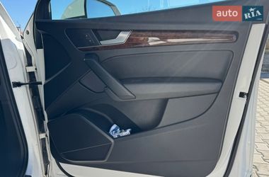 Позашляховик / Кросовер Audi Q5 2017 в Івано-Франківську