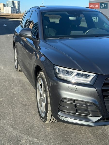 Позашляховик / Кросовер Audi Q5 2020 в Рівному