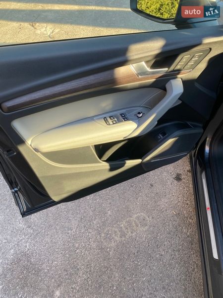 Внедорожник / Кроссовер Audi Q5 2022 в Киеве