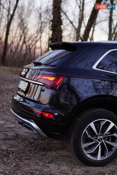 Позашляховик / Кросовер Audi Q5 2022 в Дніпрі