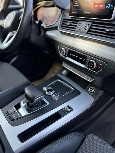 Внедорожник / Кроссовер Audi Q5 2020 в Луцке
