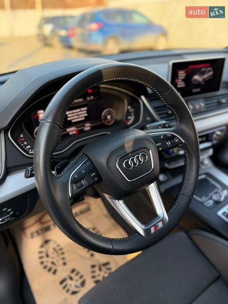 Внедорожник / Кроссовер Audi Q5 2020 в Луцке