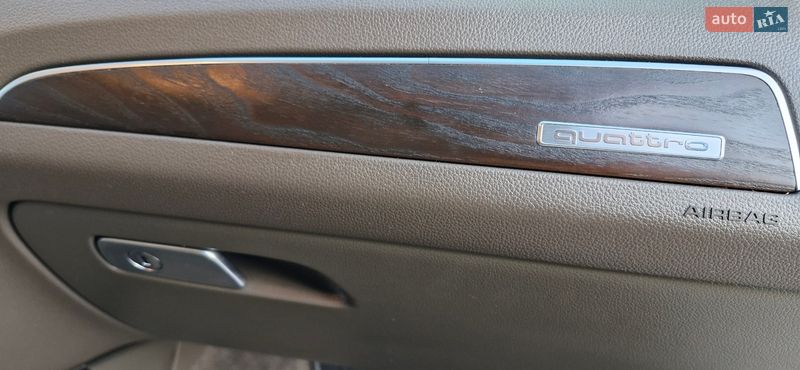 Позашляховик / Кросовер Audi Q5 2015 в Луцьку
