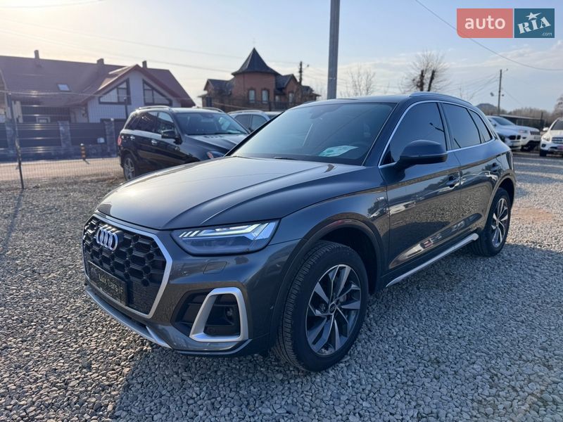 Позашляховик / Кросовер Audi Q5 2023 в Івано-Франківську
