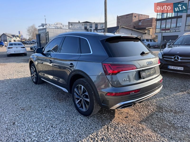 Позашляховик / Кросовер Audi Q5 2023 в Івано-Франківську