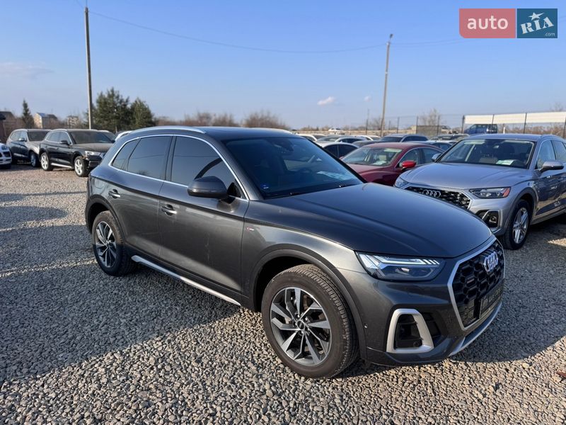 Позашляховик / Кросовер Audi Q5 2023 в Івано-Франківську