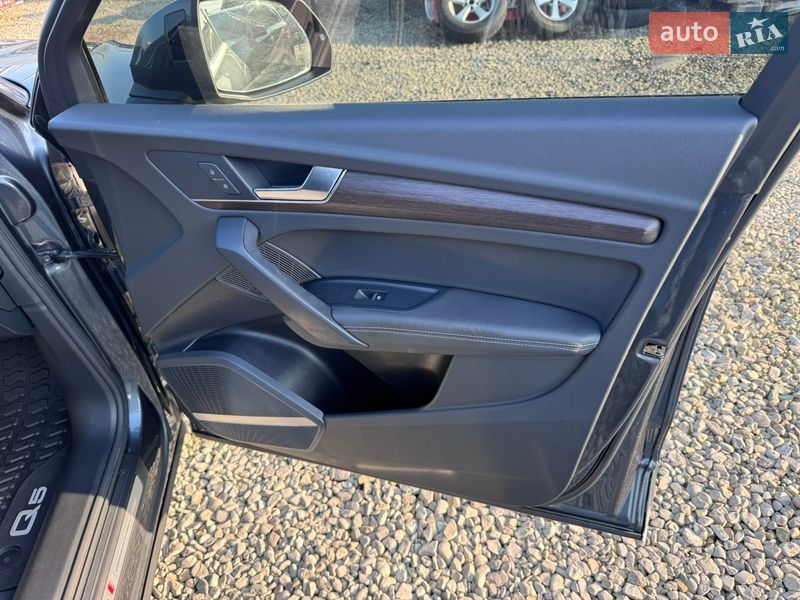 Позашляховик / Кросовер Audi Q5 2023 в Івано-Франківську