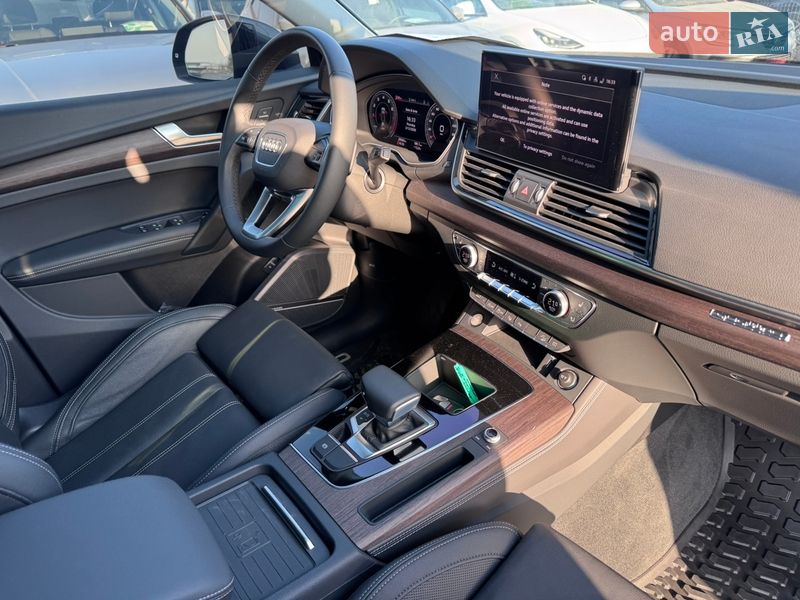 Позашляховик / Кросовер Audi Q5 2023 в Івано-Франківську