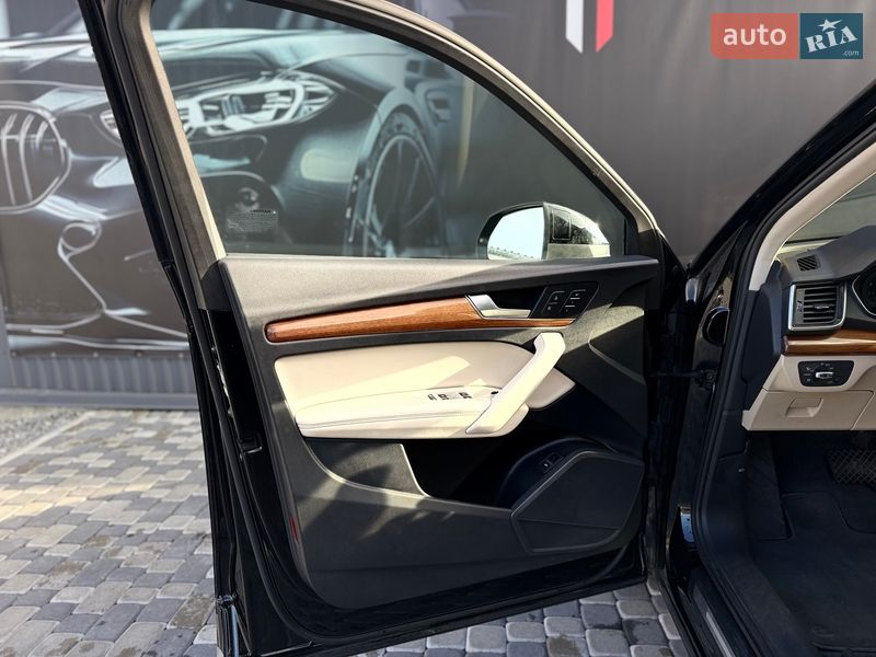 Внедорожник / Кроссовер Audi Q5 2021 в Львове