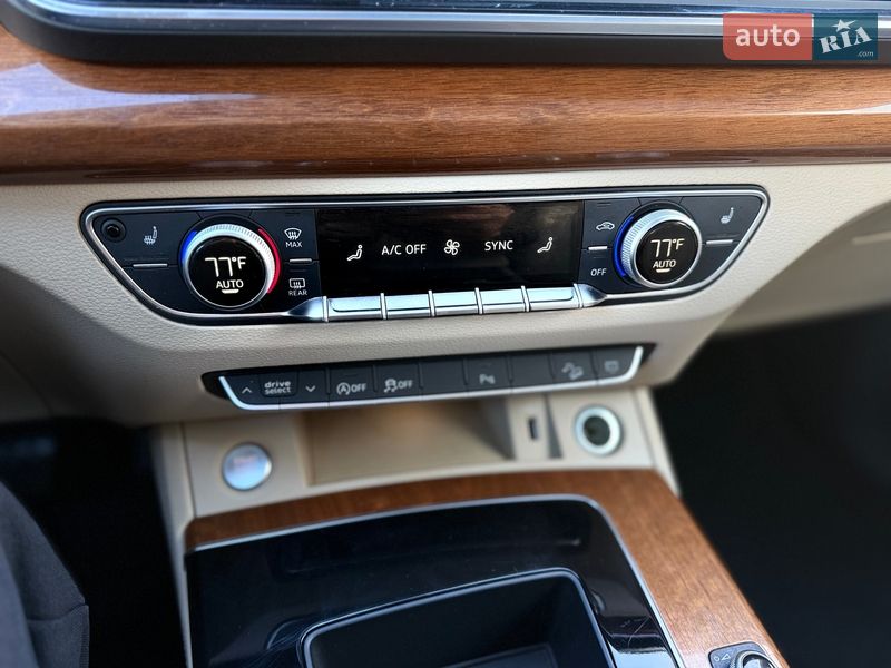 Внедорожник / Кроссовер Audi Q5 2021 в Львове