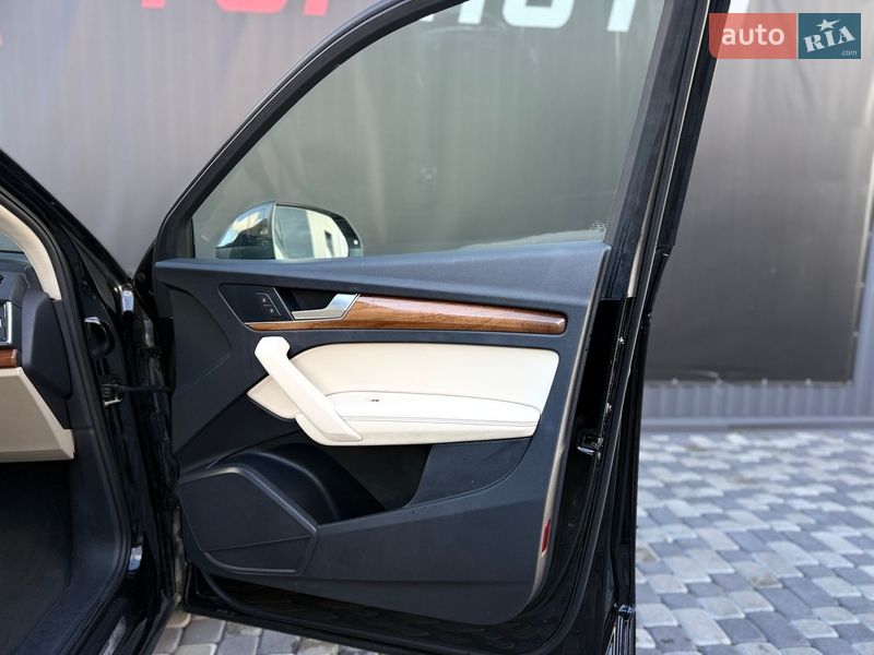 Внедорожник / Кроссовер Audi Q5 2021 в Львове