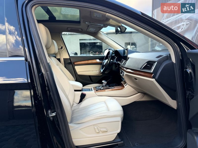 Внедорожник / Кроссовер Audi Q5 2021 в Львове