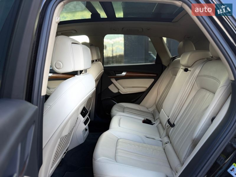 Внедорожник / Кроссовер Audi Q5 2021 в Львове