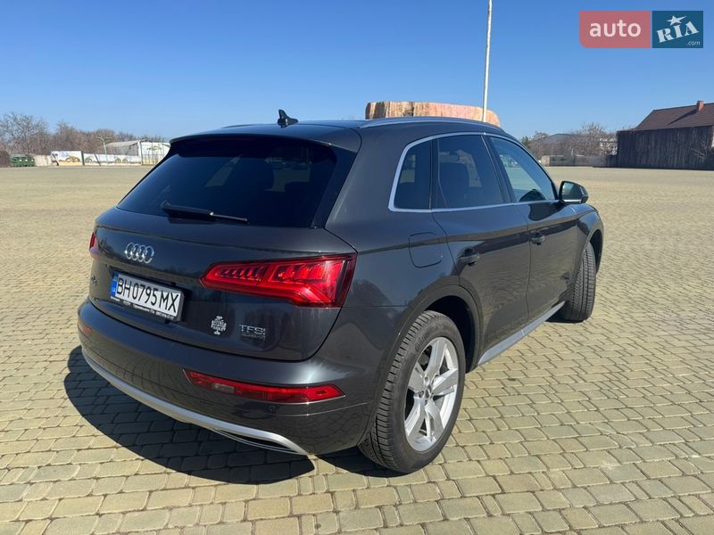 Внедорожник / Кроссовер Audi Q5 2018 в Одессе