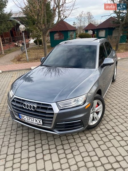 Внедорожник / Кроссовер Audi Q5 2017 в Пустомытах