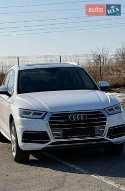 Позашляховик / Кросовер Audi Q5 2019 в Києві