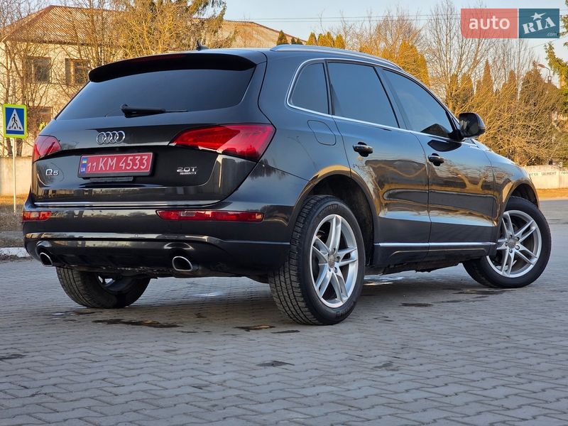 Внедорожник / Кроссовер Audi Q5 2015 в Гусятине