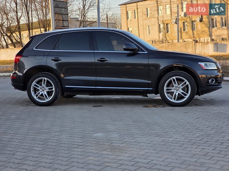 Внедорожник / Кроссовер Audi Q5 2015 в Гусятине