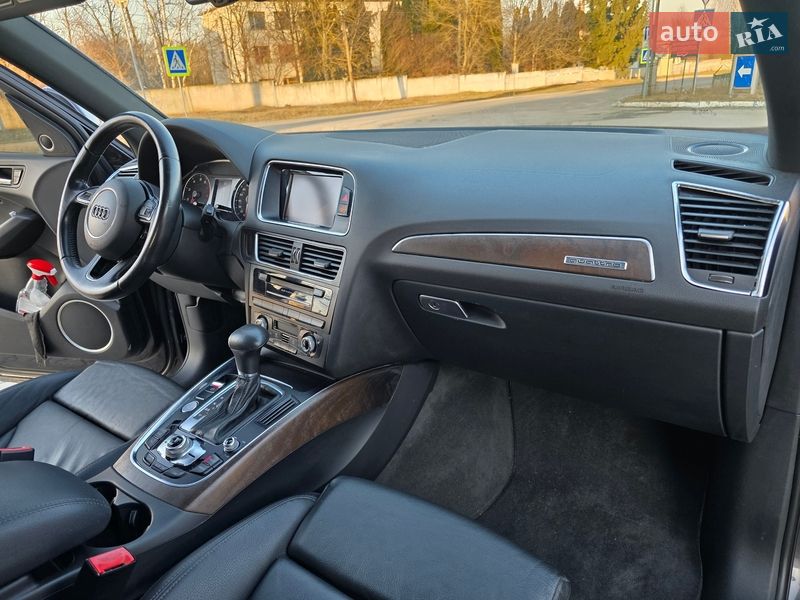 Внедорожник / Кроссовер Audi Q5 2015 в Гусятине