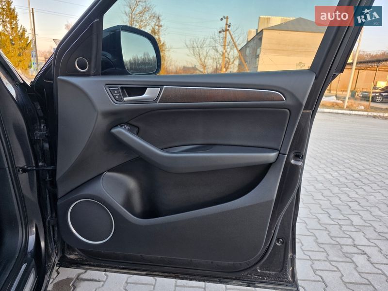 Внедорожник / Кроссовер Audi Q5 2015 в Гусятине