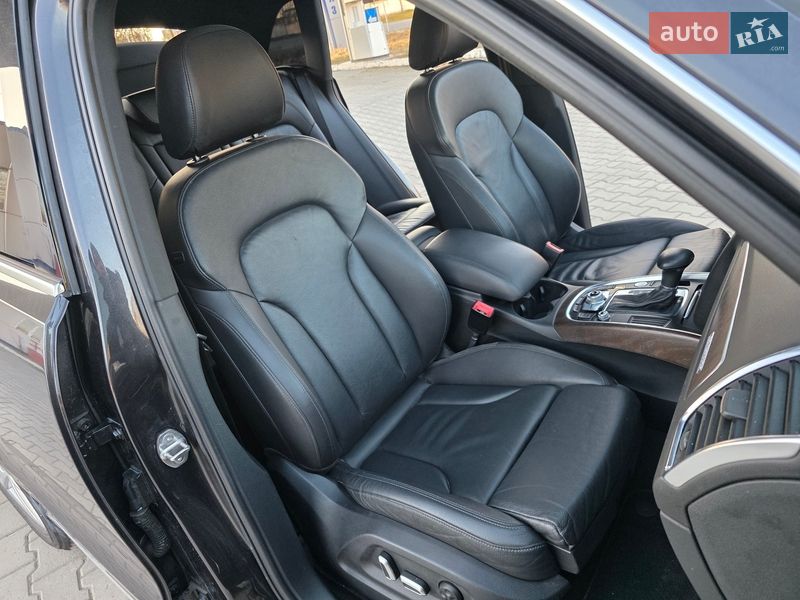 Внедорожник / Кроссовер Audi Q5 2015 в Гусятине