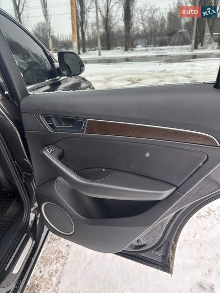 Позашляховик / Кросовер Audi Q5 2015 в Кривому Розі