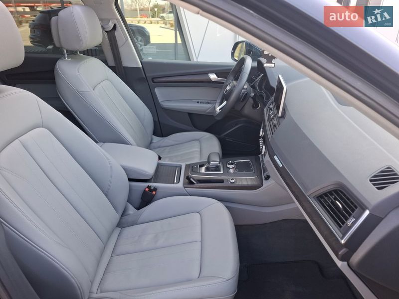 Внедорожник / Кроссовер Audi Q5 2019 в Ужгороде