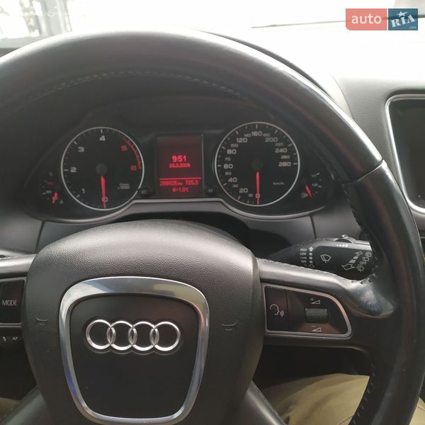 Позашляховик / Кросовер Audi Q5 2010 в Умані