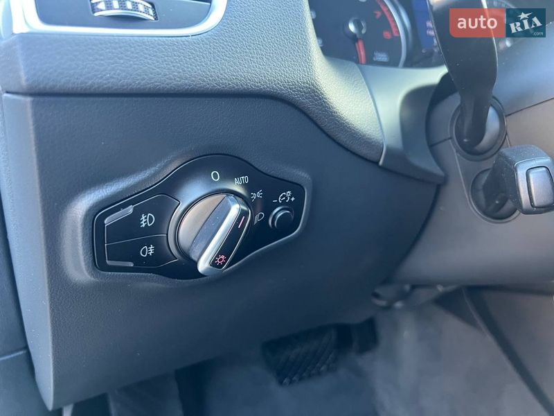 Внедорожник / Кроссовер Audi Q5 2015 в Ровно