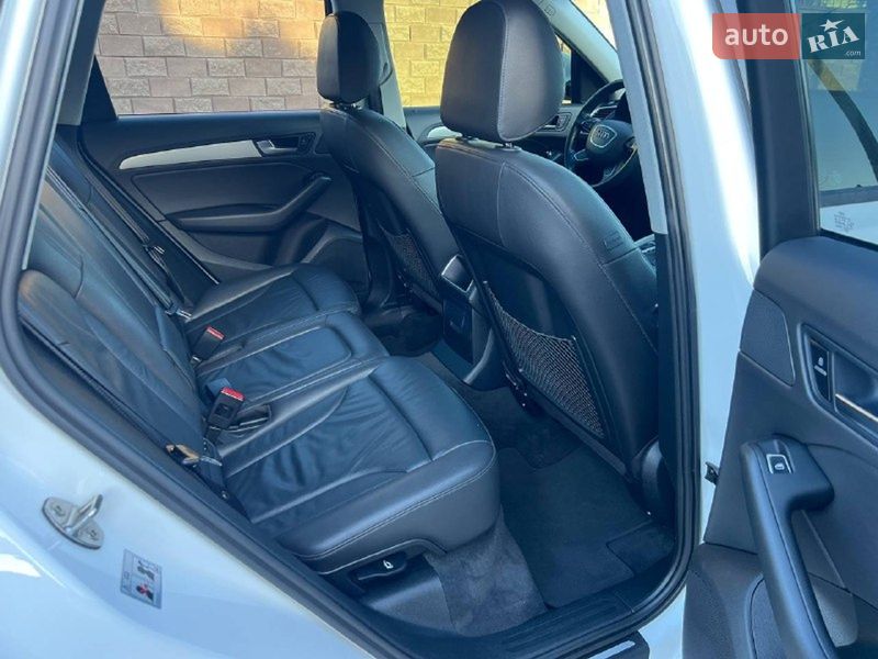 Внедорожник / Кроссовер Audi Q5 2015 в Ровно