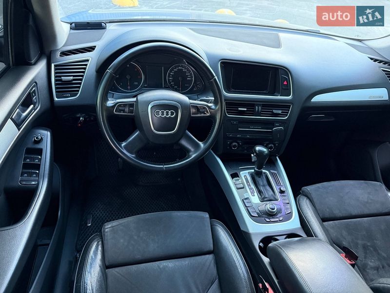 Внедорожник / Кроссовер Audi Q5 2011 в Киеве