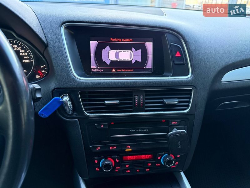 Внедорожник / Кроссовер Audi Q5 2011 в Киеве